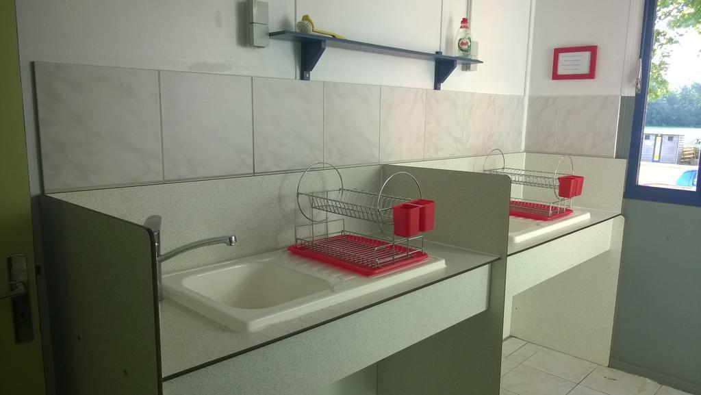 Camping Des 2 Rives- Chambres Etang-sur-Arroux ภายนอก รูปภาพ